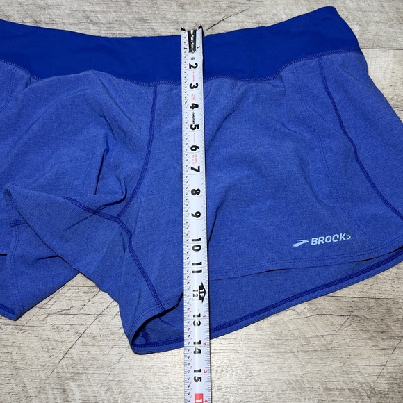 Brooks Women's Athletic Shorts in Vibrant Blue Size XL - Picture 6 of 8